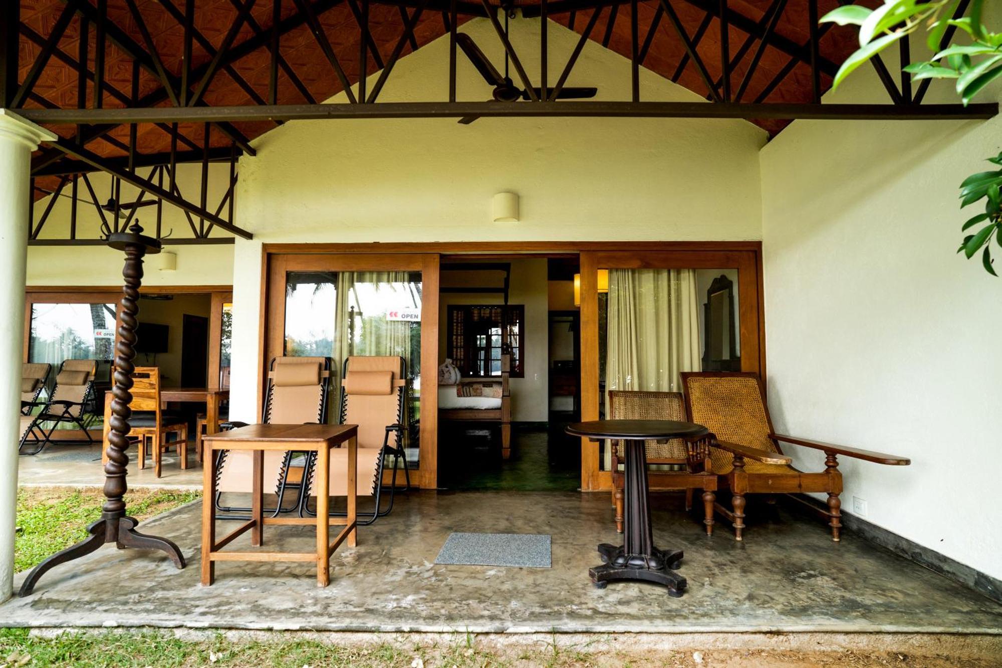 Cranganor History Café&Riverside Château North Paravur Esterno foto