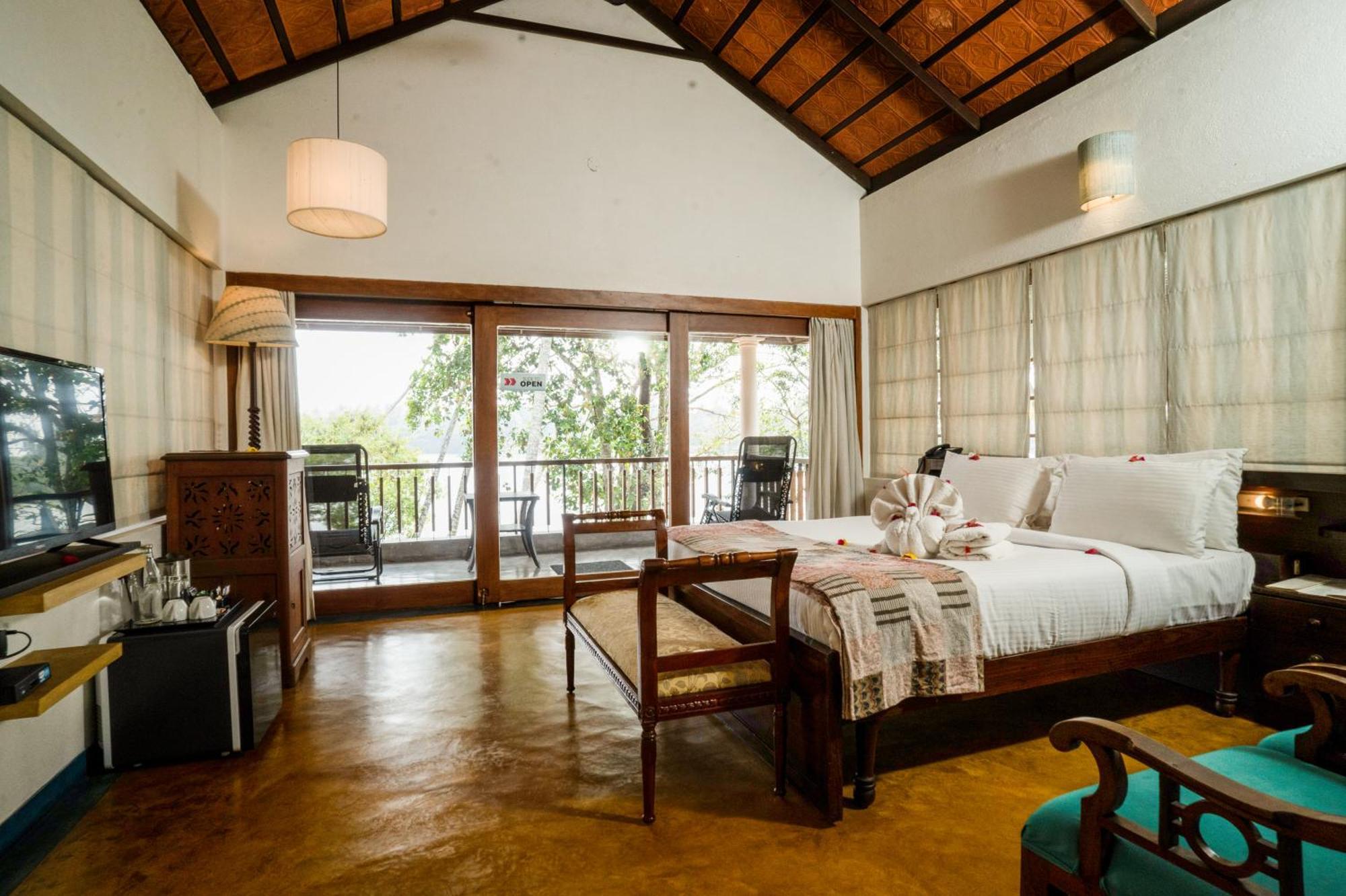 Cranganor History Café&Riverside Château North Paravur Esterno foto