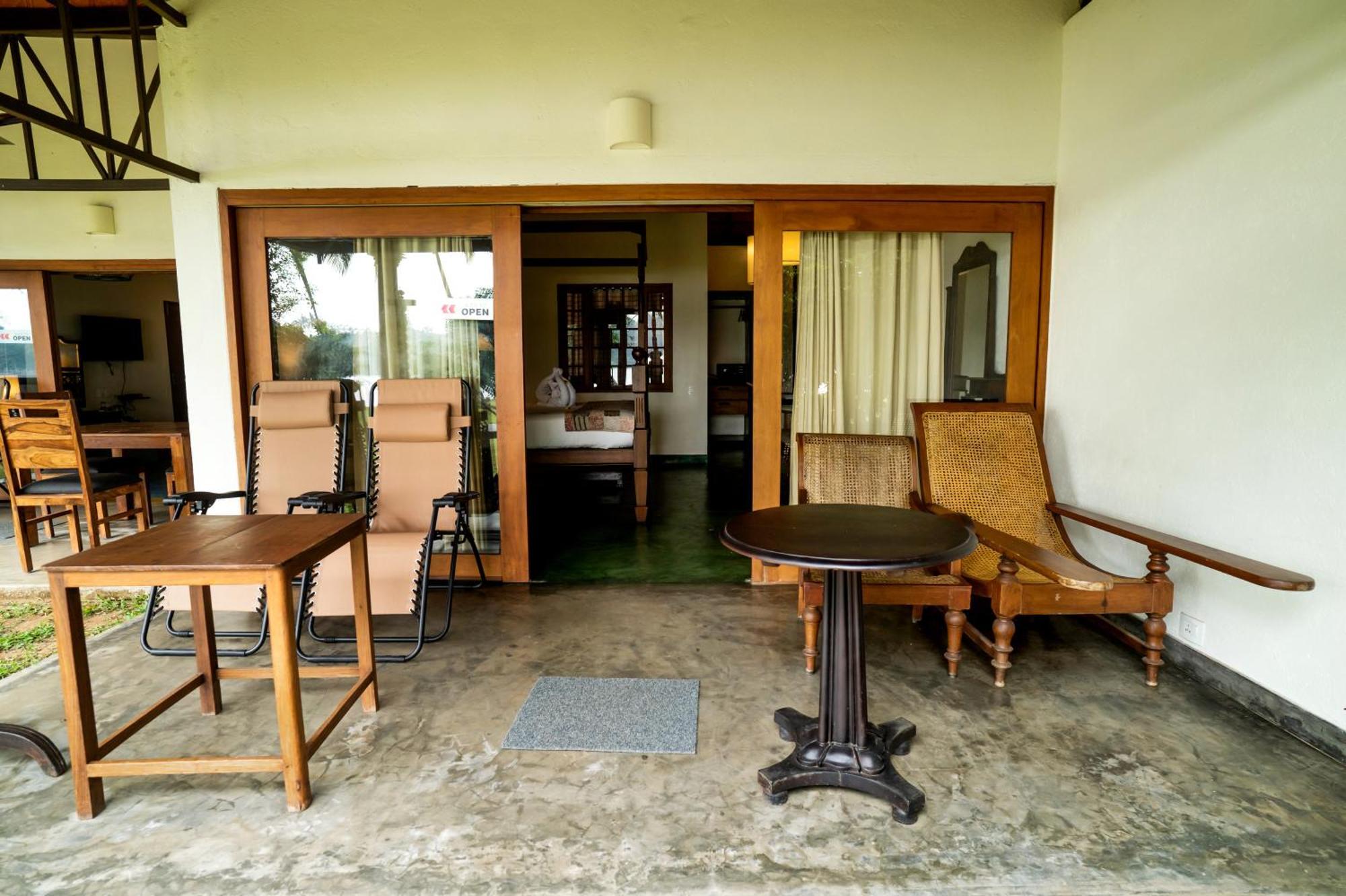 Cranganor History Café&Riverside Château North Paravur Esterno foto