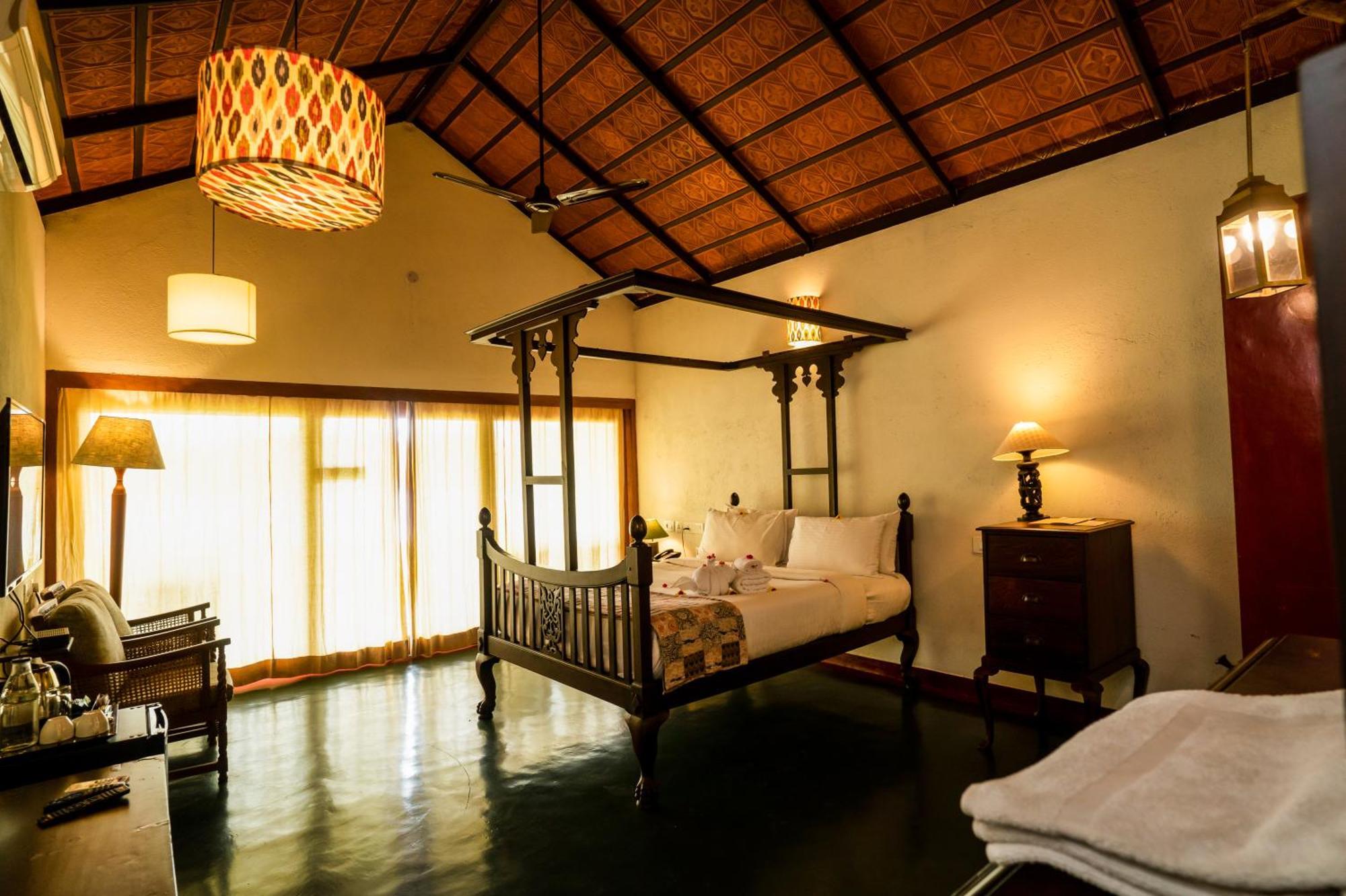 Cranganor History Café&Riverside Château North Paravur Esterno foto