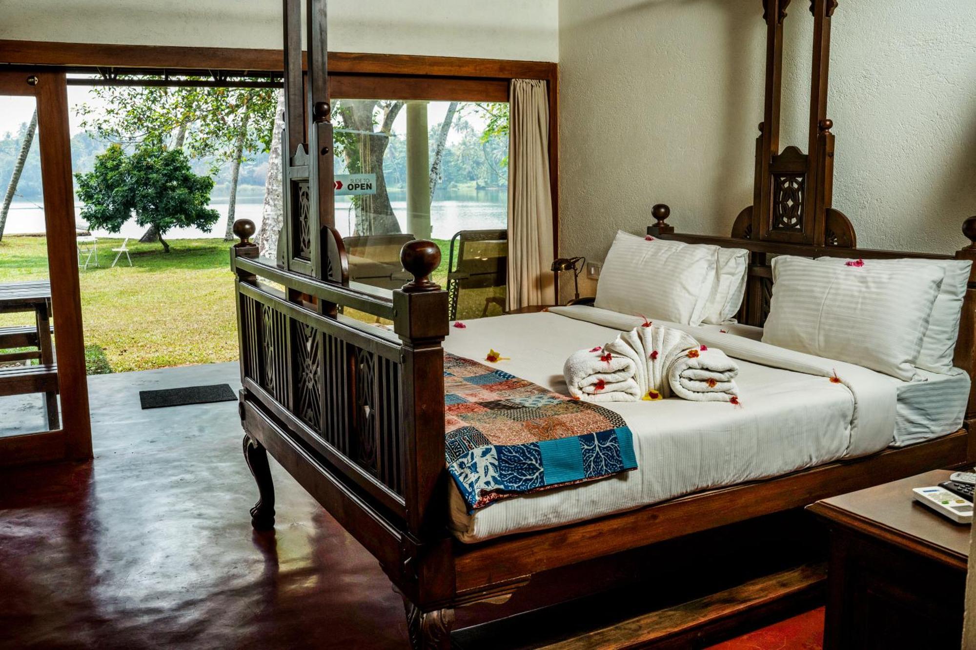 Cranganor History Café&Riverside Château North Paravur Esterno foto