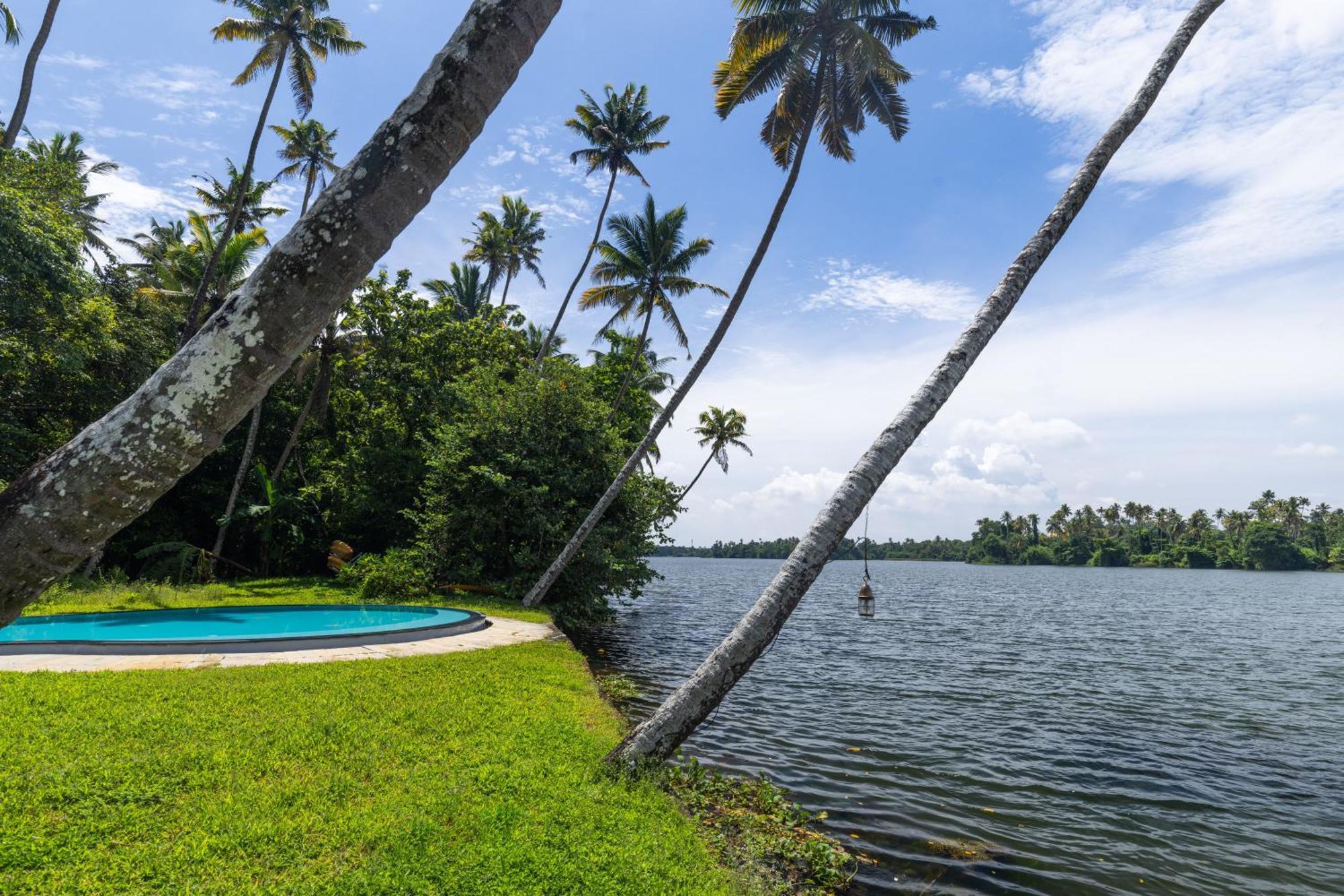 Cranganor History Café&Riverside Château North Paravur Esterno foto