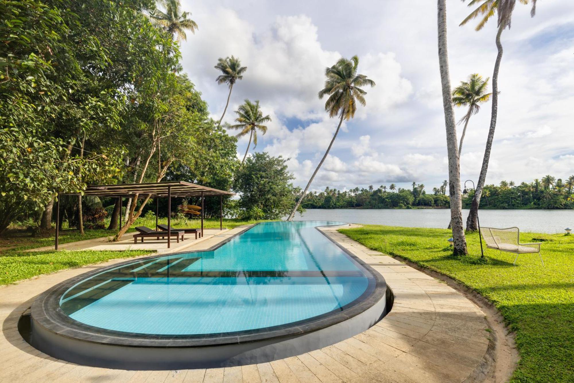 Cranganor History Café&Riverside Château North Paravur Esterno foto