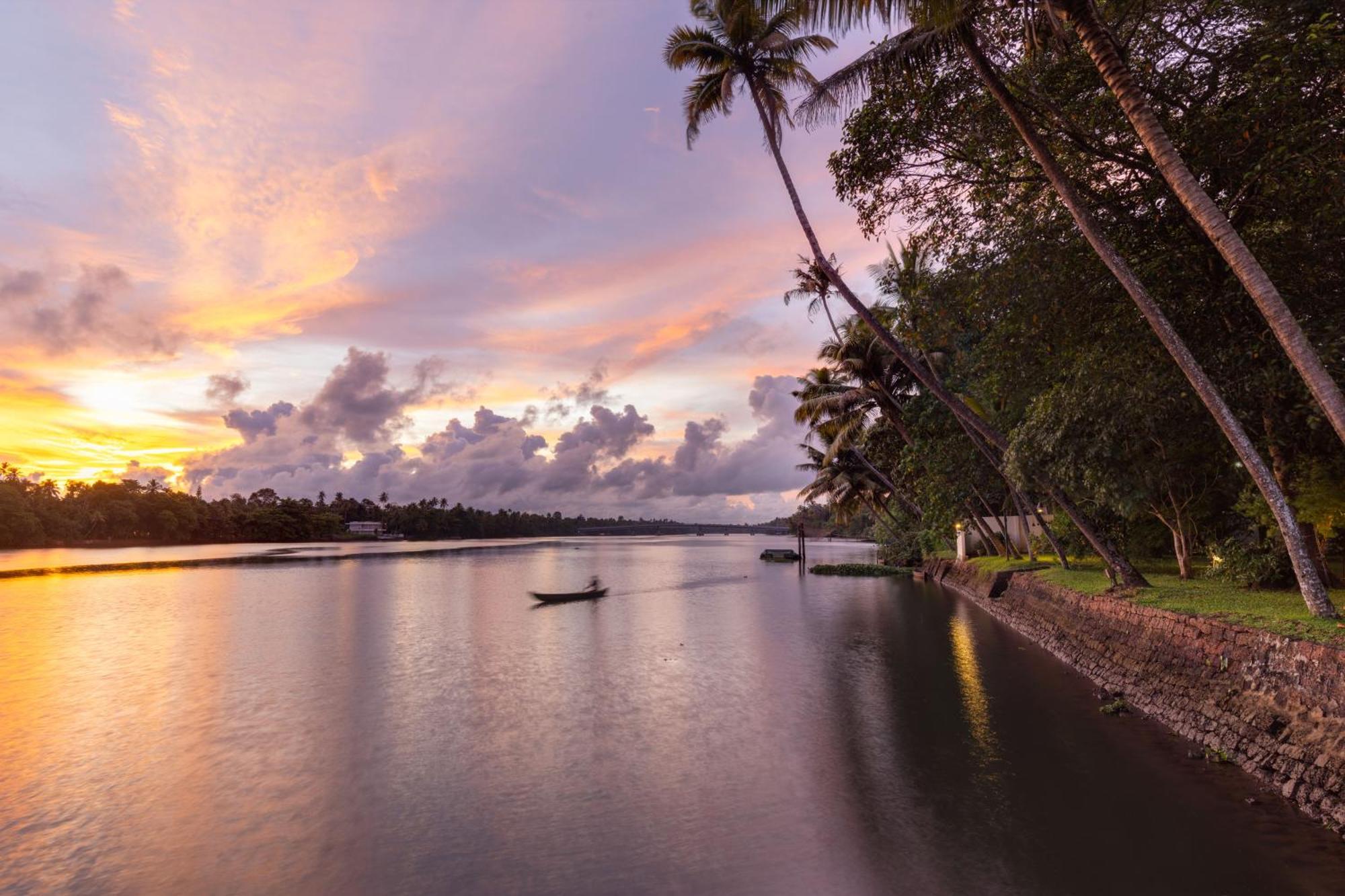 Cranganor History Café&Riverside Château North Paravur Esterno foto