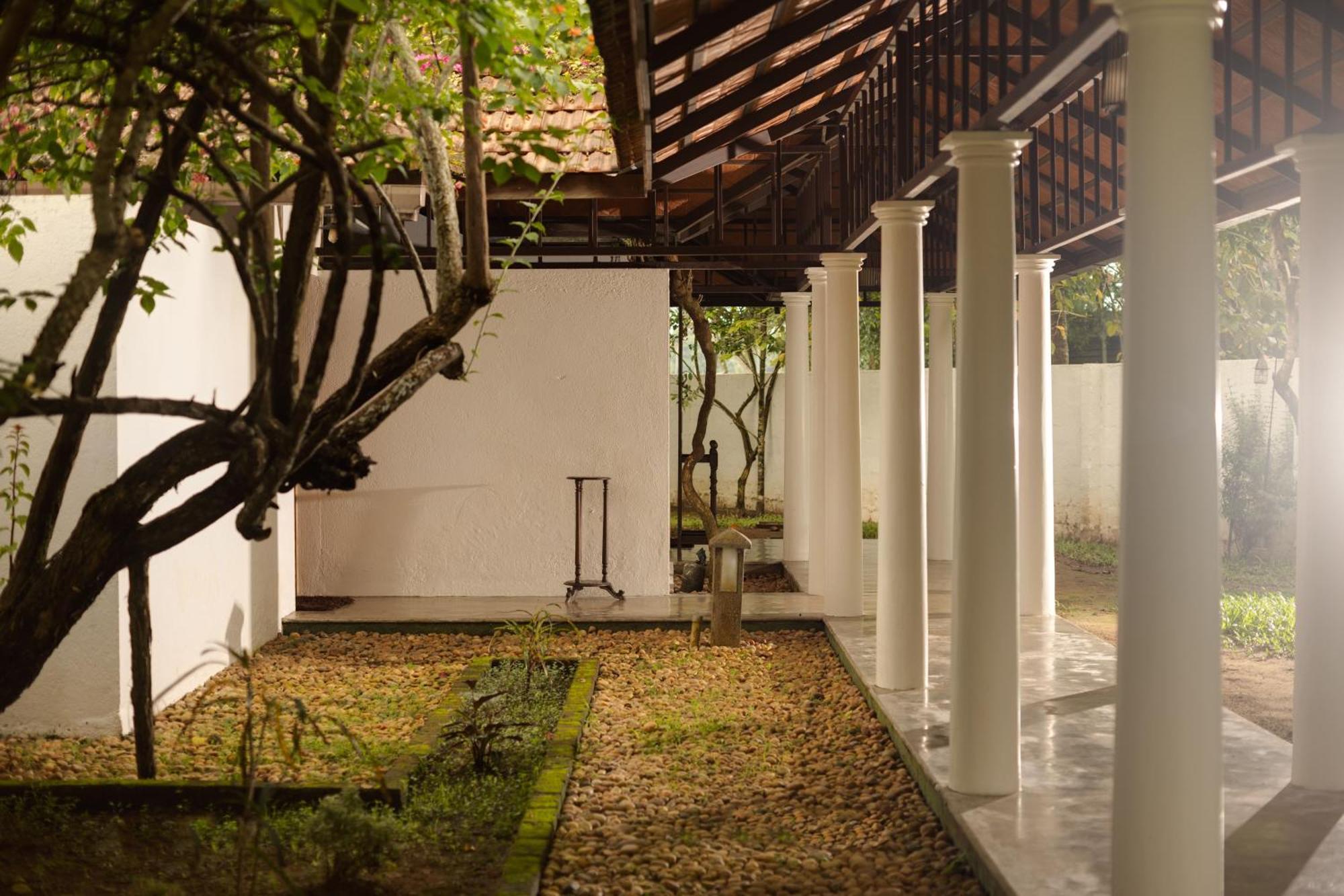 Cranganor History Café&Riverside Château North Paravur Esterno foto